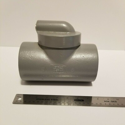 Killark 3'' EYS Seal Fitting Iron, Female/Female  EYS-8M