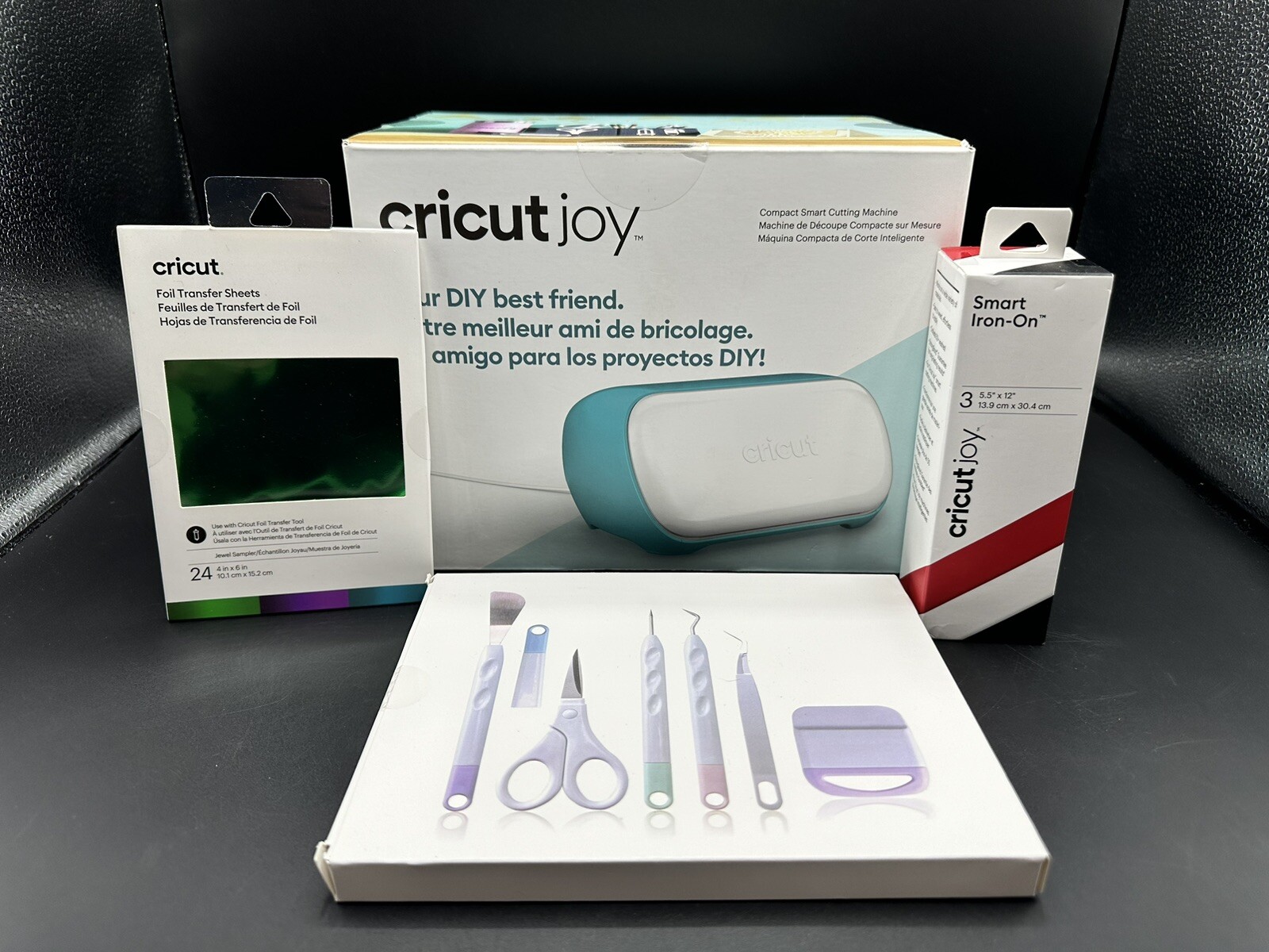 Cricut Joy Compact Portable DIY Digital Smart Cutting Machine Cutter NEW BUNDLE