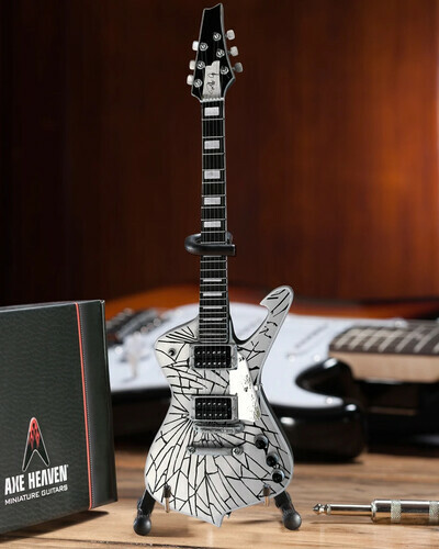 Пол Стэнли - Kiss Paul Stanley Cracked Mirror Iceman Mini Guitar Replica Colle 7990₽