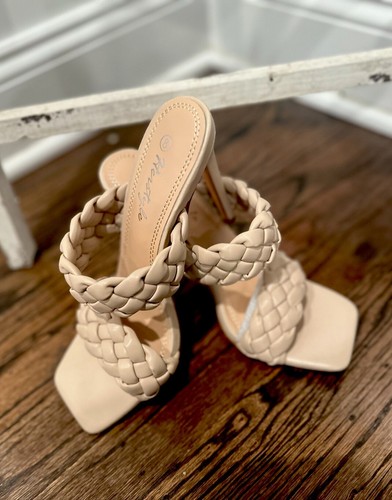 Herstyle Spiked Heel. Color: Nude. Style: Lilah. US SIZE 8.