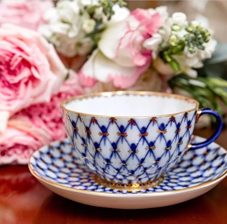 Taza de té de porcelana imperial Lomonosov con platillo red de cobalto tulipán Foto 2 de 2