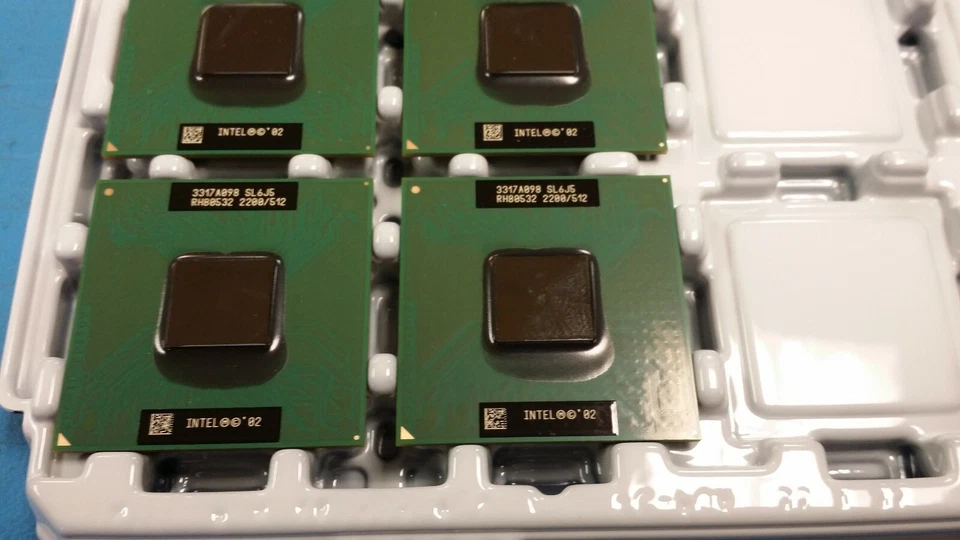 Intel Pentium 4-M 2.2GHz (RH80532GC049512) Processor - Image 2 of 4