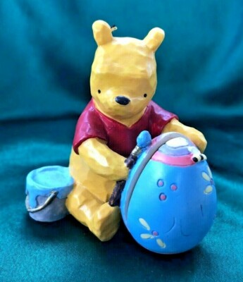 MIDWEST CLASSIC POOH - HINGED FIGURINE - EASTER - POOH PAINTING AN EGG