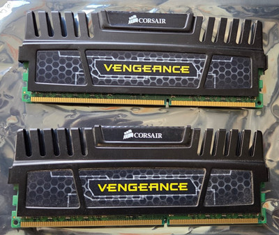 Corsair CMZ8GX3M2A1600C9B Vengeance Memoria per Desktop, 8 GB