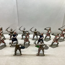 Cresent- Medieval Knights Figure Lot  MS22310