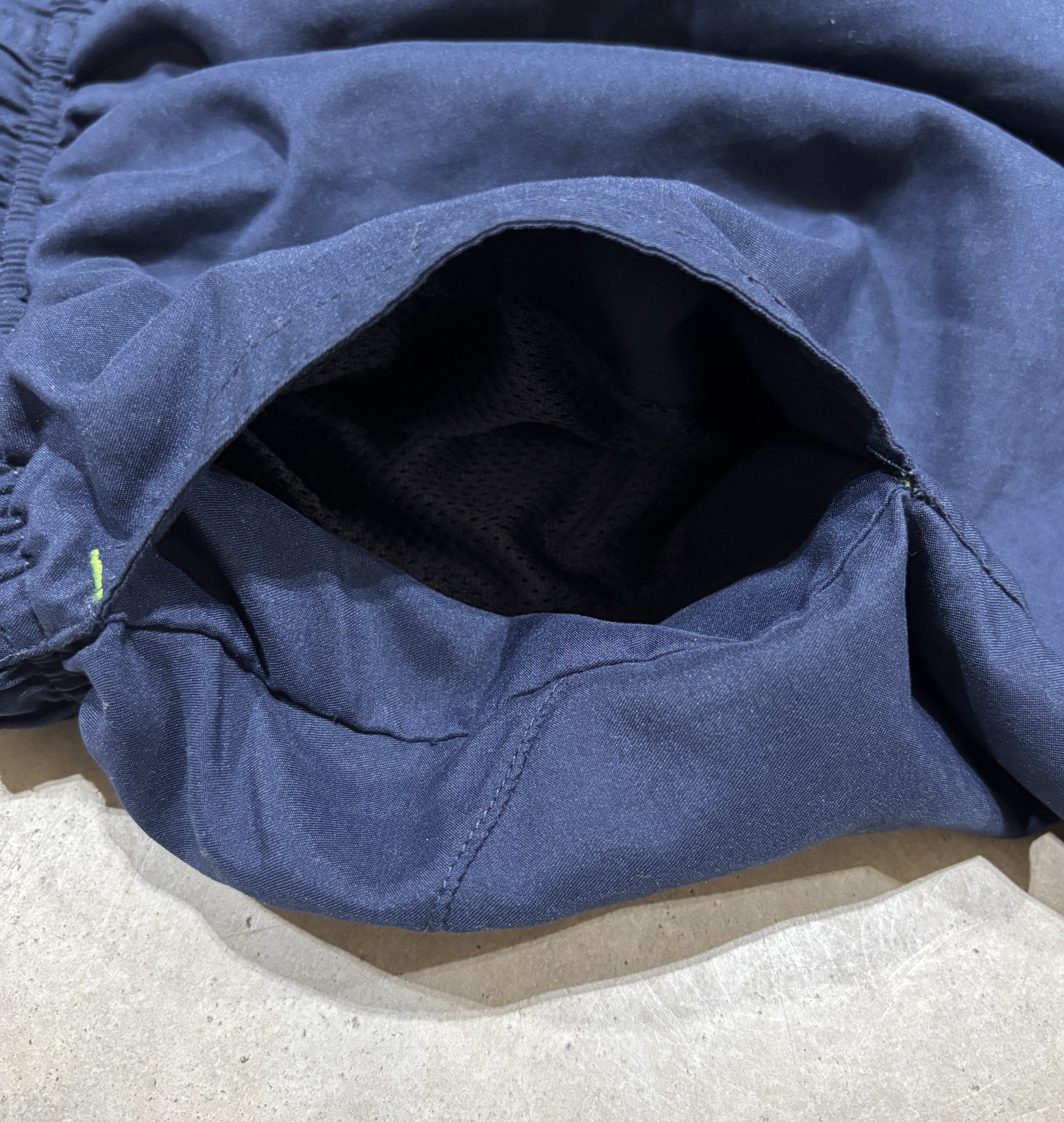 Nike Training Shorts Polyester Elastic Waist & Dr… - image 3