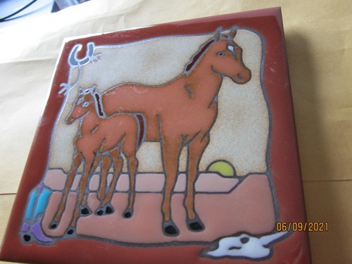 MASTERWORKS Handcrafted Tile Trivet HORSES USA Beautiful 6x6 Hotplate - Picture 2 of 3