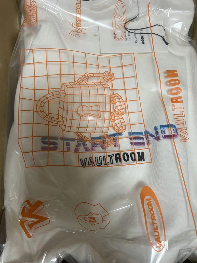 Vaultroom Hololive Startend Tee Wht | eBay