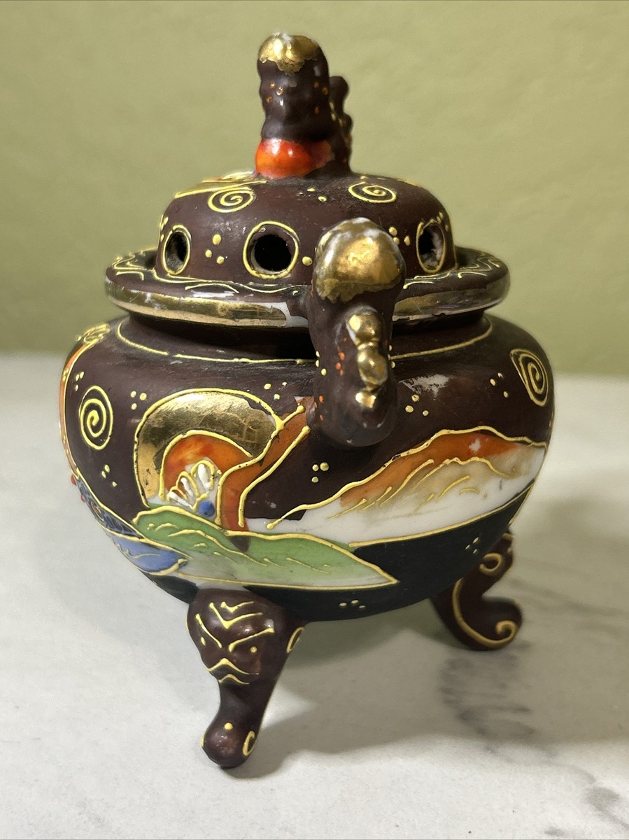 有田焼　香炉　Japanese antique incense burner 有田焼 香炉 Japanese antique incense burner 有田焼 香炉