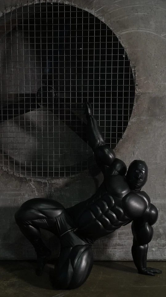 TRAJE MUSCLE NEGRO / COSPLAY / HALLOWEEN / Venom, Spiderman, Batman, Super Hero Foto 2 de 4