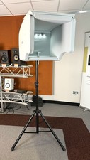 Isovox 2 vocal booth - white and heavy duty stand, LED light. Mic Holder