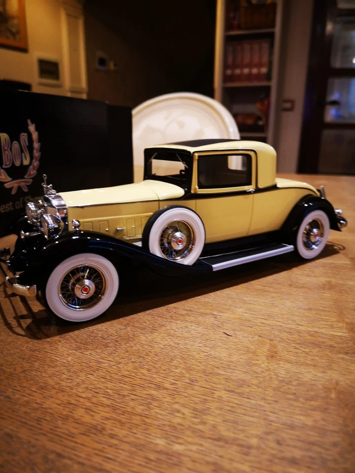 modellini auto 1/18 BoS 276 Packard 902 Standard Wight Coupé Yellow Del 1932 - Immagine 2 di 4