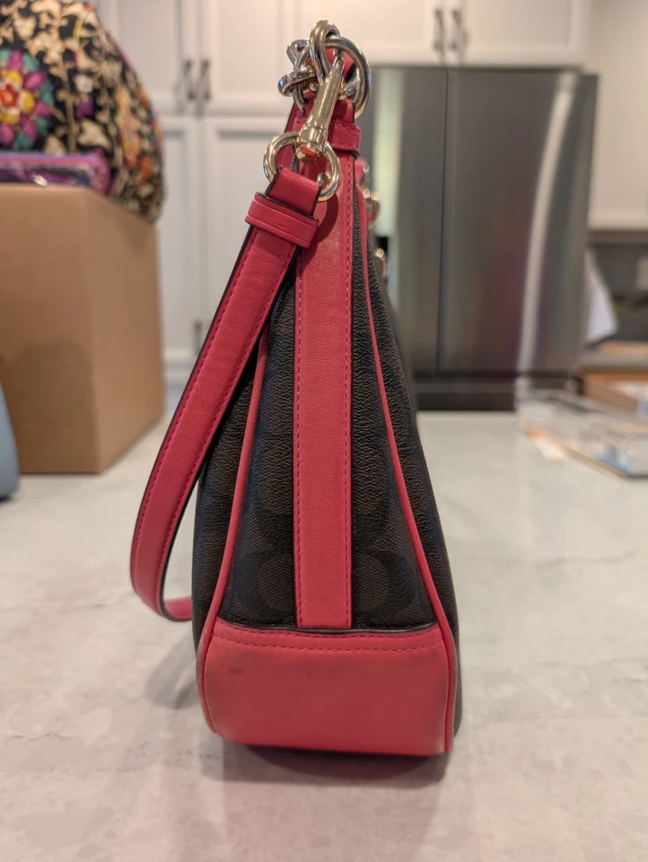 Bolso Bandolera Coach Harley Hobo - Acentos Rosa Caliente Foto 4 de 4