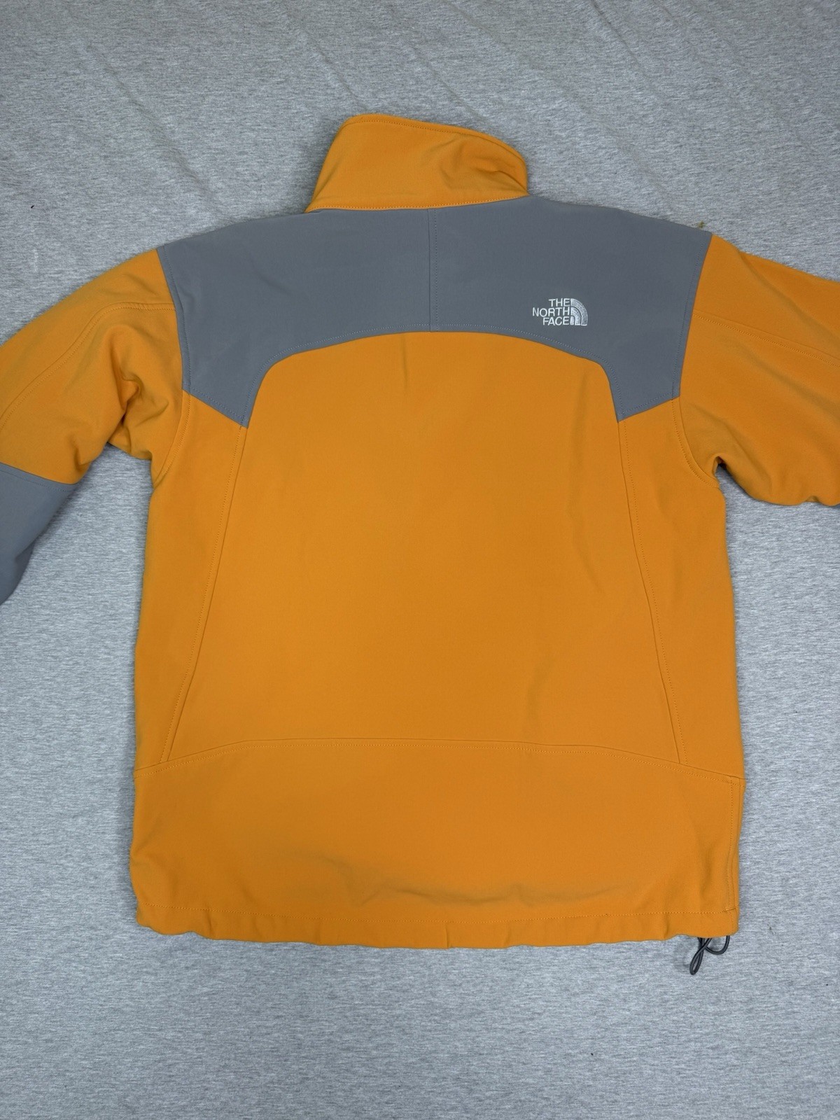 The North Face Apex Bionic Softshell Full Zip Jac… - image 8