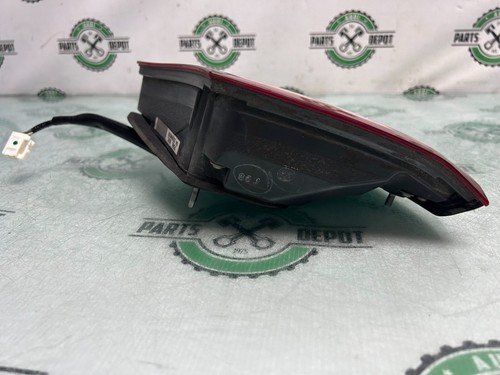 07-09 LEXUS LS460 REAR LEFT DRIVER SIDE INNER TAIL LIGHT OEM - Picture 5 of 11
