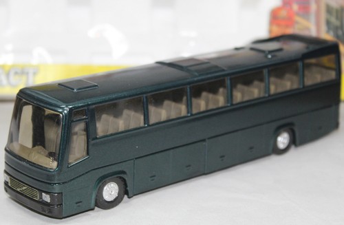 JOAL COMPACT COACH - CÓDIGO 3 - AUTOBÚS VOLVO C10M - TOUR VERDE METÁLICO - ESCALA 1:50 - Imagen 2 de 11