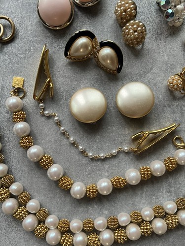 Faux Pearl Jewelry Lot Sarah Coventry Anne Klein Pat Pending Monet 34 Pieces VTG - Picture 3 of 22