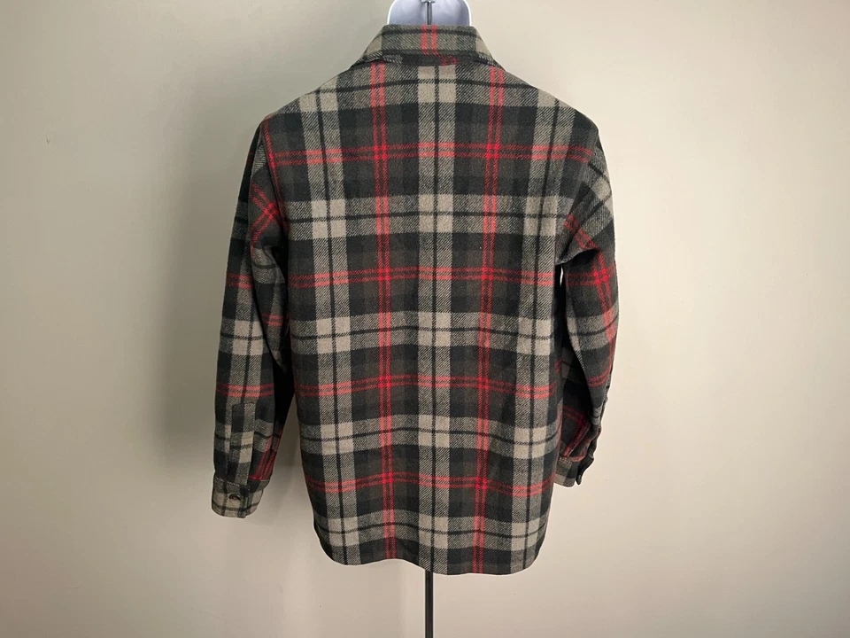 Vintage 60s 70s Woolrich Men's green and red plaid wool Flannel Jacket 40 M - Image 3 of 4