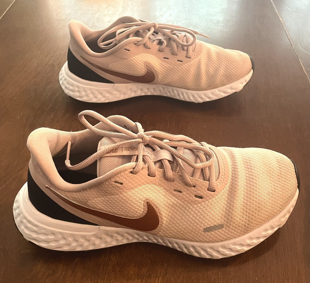 nike revolution 5 women's running shoes rose gold