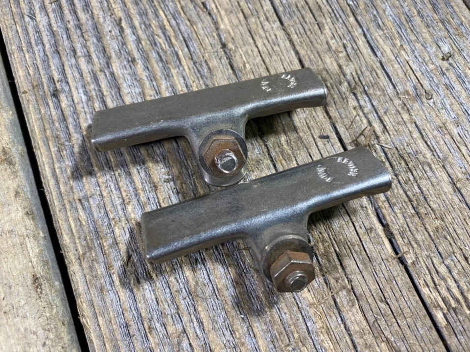 SOPORTES PASTILLAS FRENO BICICLETA BICICLETA VINTAGE ANTIGUOS ESTAMPADOS HECHOS EN BRITÁNICO MISMO LADO Foto 3 de 4