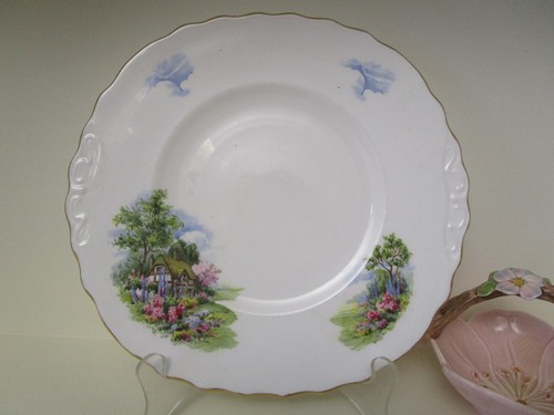 VINTAGE ROYAL VALE COTTAGE SCENE CAKE PLATE - Picture 8 of 9