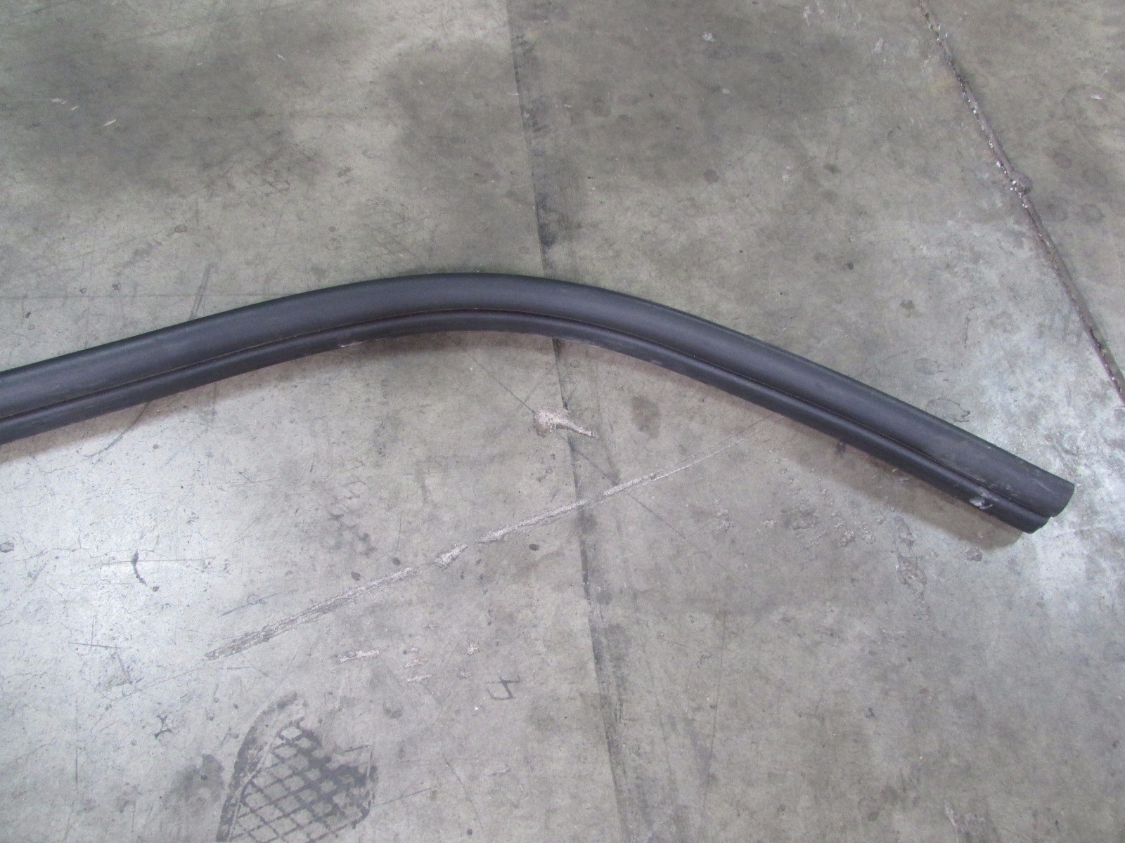 Ferrari California, LH Front Door Gasket, Used, P/N 69877700