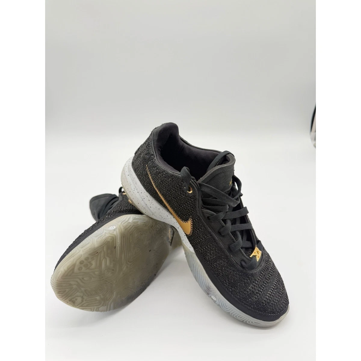 Preços baixos em Nike LeBron 20 EP The Debut | eBay
