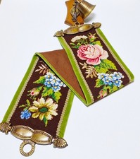 Vintage Gobelin Wandbehang/Klingelzug mit Messingglocke Handarbeit -Blumen Motiv
