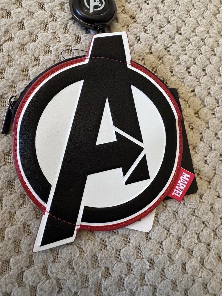 Loungefly x Disney Marvel Avengers Coin Purse Keyring BNWT - Image 4 of 4