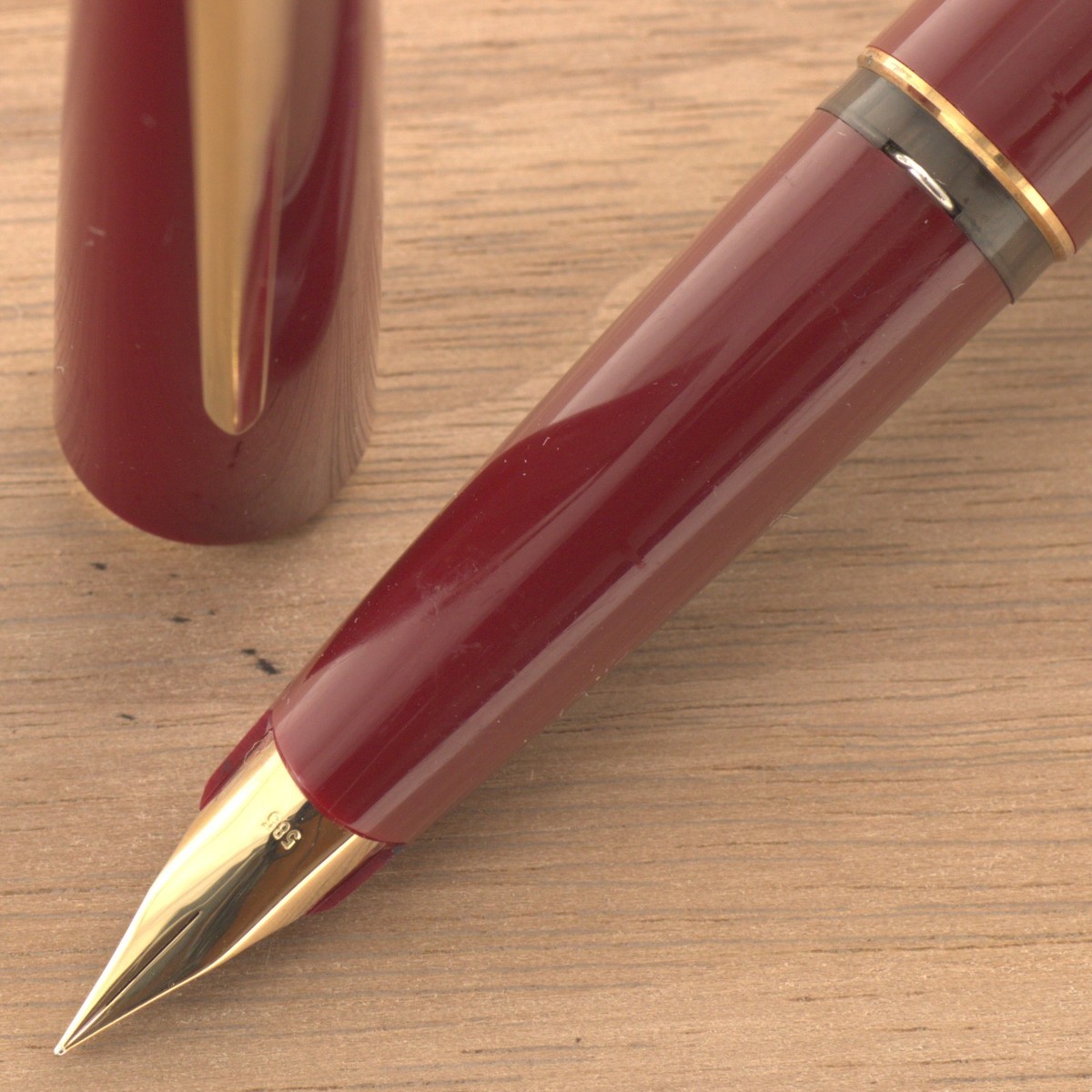 MONTBLANC 万年筆 320 14K 1970s GERMANY 585 Vintage 1970s Montblanc 320(P) 14K 585 EF Nib Fountain Pen W