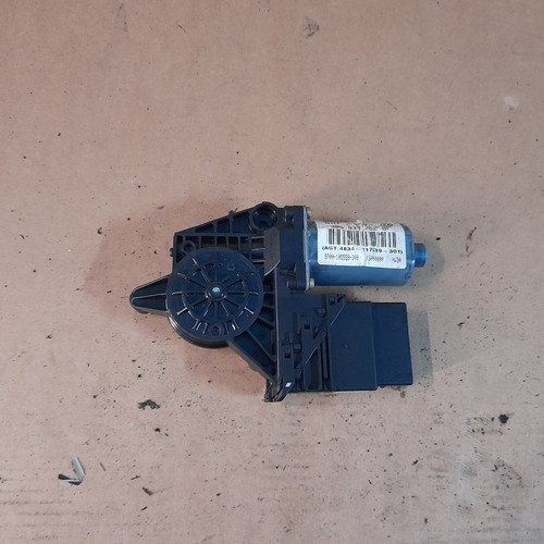 VW Passat 3B  Fensterhebermotor Motor hinten rechts 3B5839752