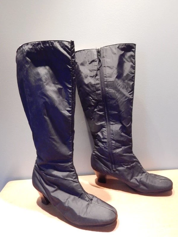 Vintage 1970s Black Warm N Smart Revelations Snow Fleece Tall Boots Mod Heel 8.5 - Image 4 of 4