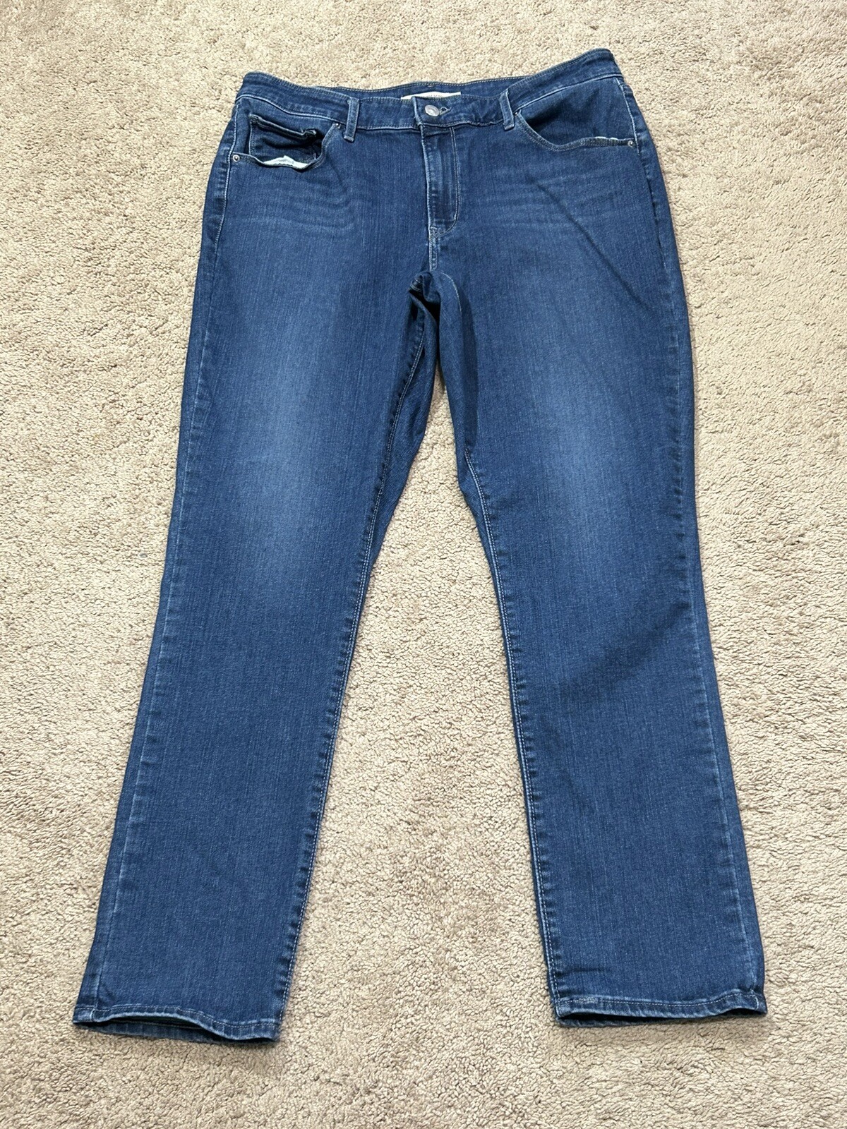 Levi Womens Jeans Size 33 Blue Denim Medium Wash Classic Mid Rise Skinny Pockets