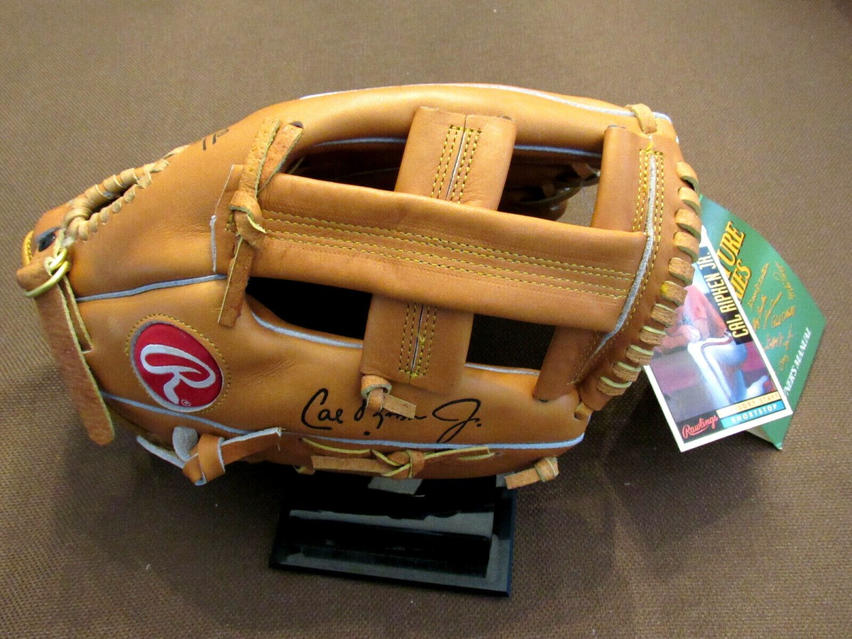 CAL RIPKEN JR ORIOLES IRON MAN HOF SIGNED AUTO RAWLINGS L/E 2131