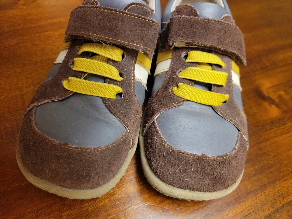Boys Kai Shoes Size 1 - Image 2 of 4