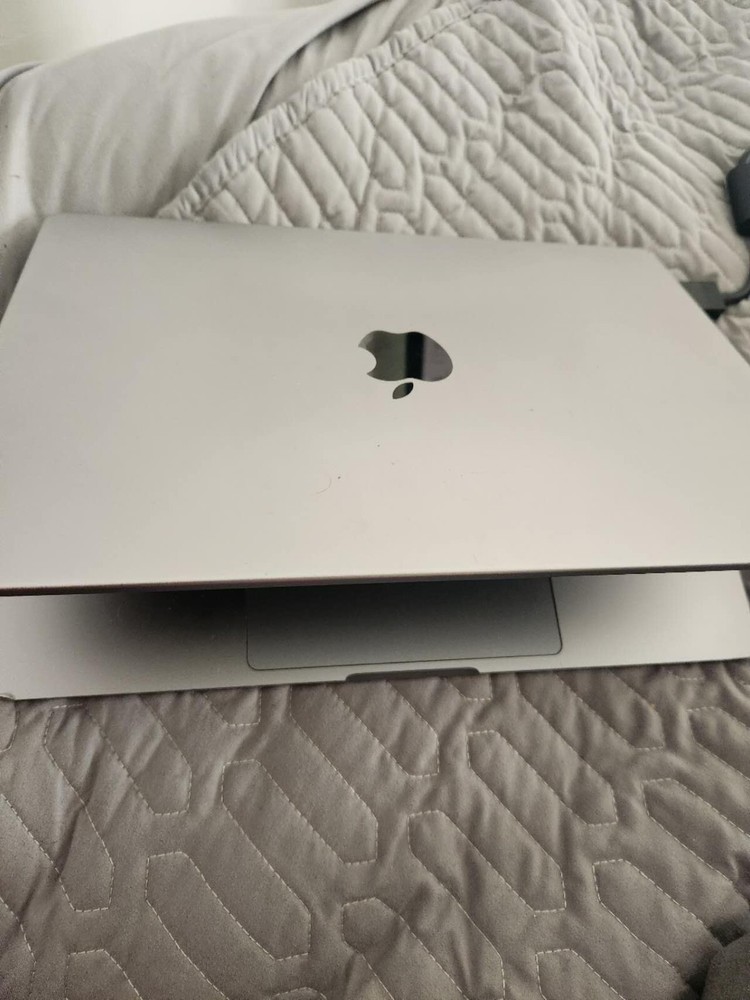 Apple MacBook Pro 14