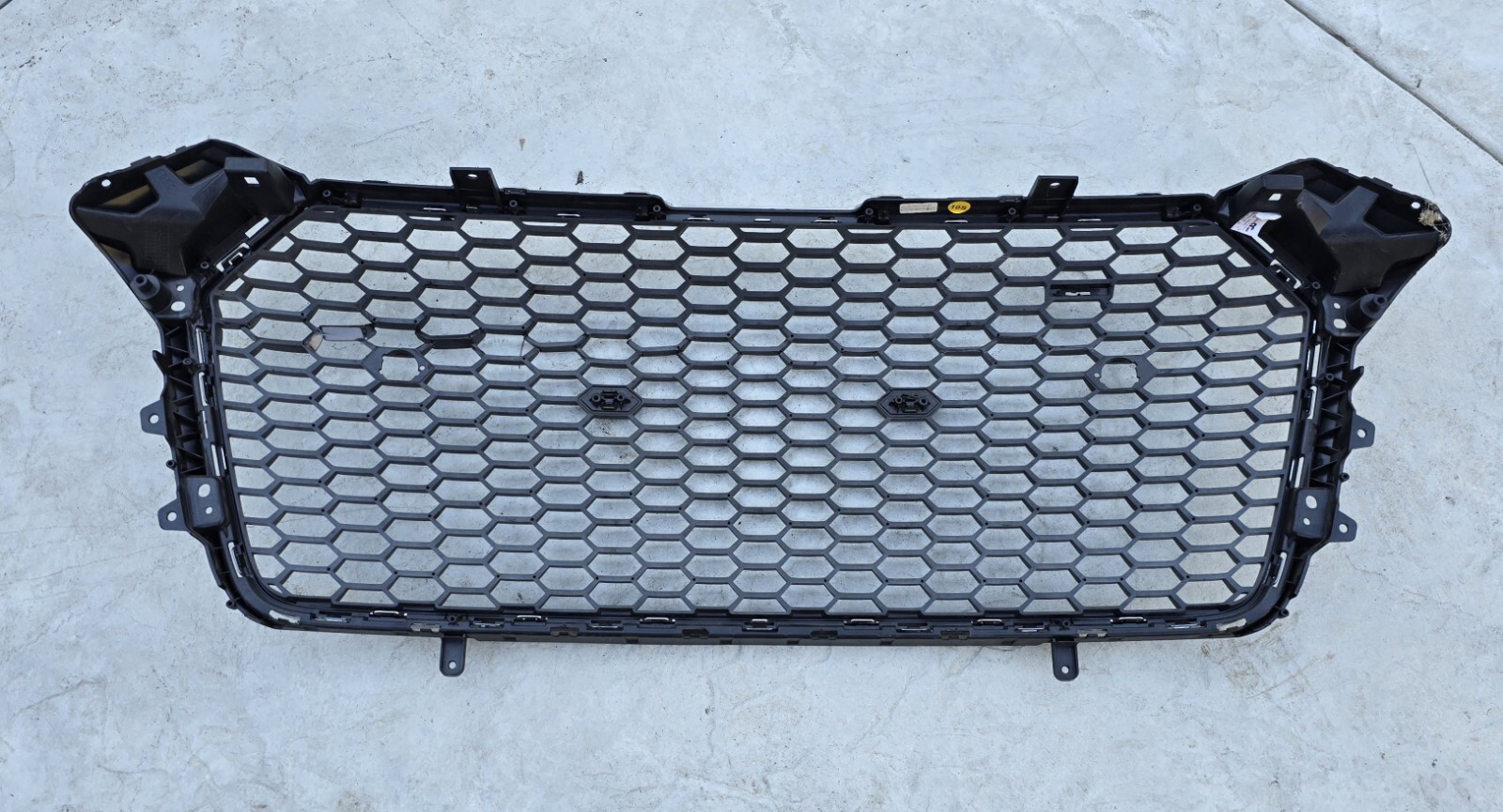 AUDI R8 GRILLE Grill 2017 2018 2019 4S0853653D OEM 4S0 DAMAGED 