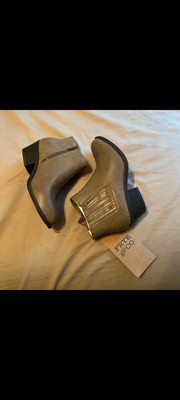 Fry  and Co Women's Ankle Booties, Taupe Leather.