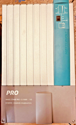 TOP Ladegerät Inverter MASTERVOLT  Mass Combi Pro 12/3000-150 inkl. EasyView 5