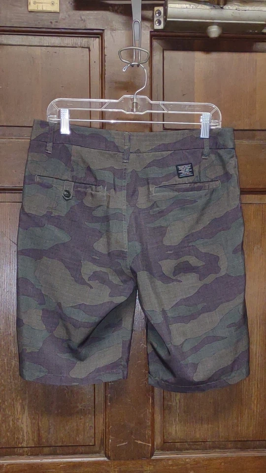 RIP CURL Boardwalk Olive Green Camo Hybrid Walk Shorts In Water On Land Men's 31 - Image 2 of 4