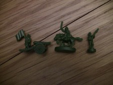 Risk 2003 Board Game Parker Brothers Replacement Parts/Pieces-3 Green Men