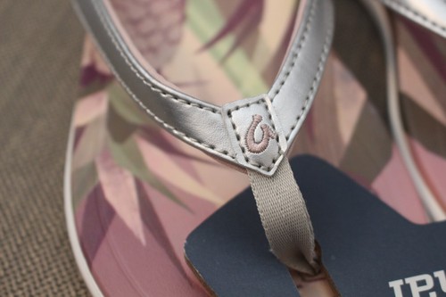 New Women's OluKai Ho'Opio Hau Silver / Pineapple Sandals 6W - Brand New w/Tags - Picture 5 of 10