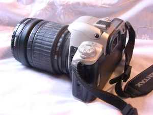 Pentax Mz 50 35mm Camera With 28 0 Zoom Lens And Tiffen 72mm Sky 1 A Filter Ebay