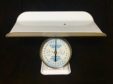 Vtg American Family Nursery Scales 30lb. In Ounces Bear And Elaphant