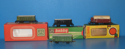 Zeuke Berliner TT  3 Güterwagen + 1 Planewagen DR/MAV/SNCF/SNCB in ovP  #9208 | Condition: Gebraucht