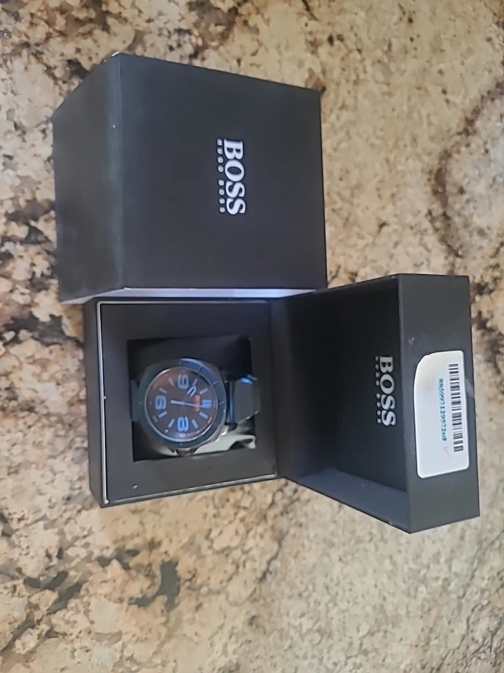Reloj Hugo Boss Sao Paulo, Correa Silicona 1513108 RARO Azul Negro Precio de venta sugerido por el fabricante 205,00 Foto 2 de 4