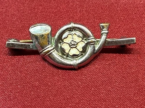 WW1/2 KOYLI Kings Own Yorkshire Light Infantry Enamel Sweetheart Brooch w/fixing