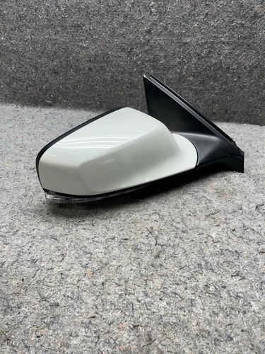 2013-2016 Buick Lacrosse PASSENGER RIGHT SIDE MIRROR WITH TURN SIGNAL RH BLIND