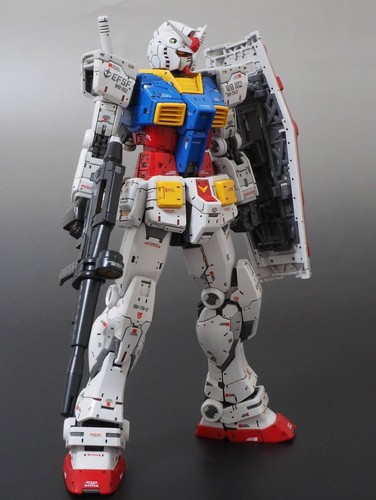 RG 1/144 RX-78-2 Gundam Ver.2.0 Fully Customized & Painted Finished Model