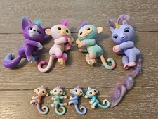  8 WowWee Fingerlings Lot 4 Large Interactive  4 Small Back Pack Hangers